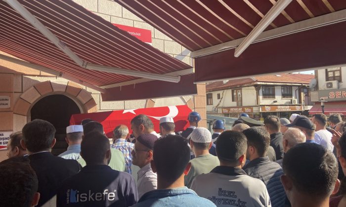 UZMAN ÇAVUŞ ABDÜSSAMED KILINÇ, ASKERİ TÖRENLE TOPRAĞA VERİLDİ