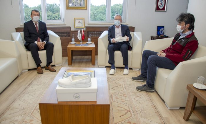 GEREDE’DE SAĞLIKÇILARA ÖZEL YERLİ AYAKKABI ÜRETİLECEK