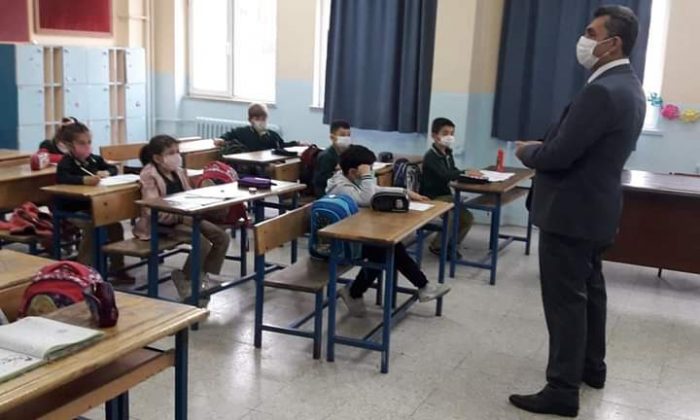NİZAMİ ÖZALP OKUL ZİYARETLERİNİ SÜRDÜRÜYOR