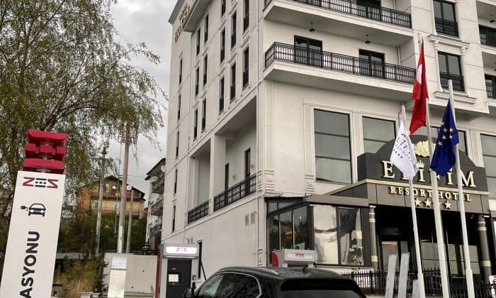 ELEKTRİKLİ ARAÇ SÜRÜCÜLERİNE MÜJDE: GEREDE’DE İLK