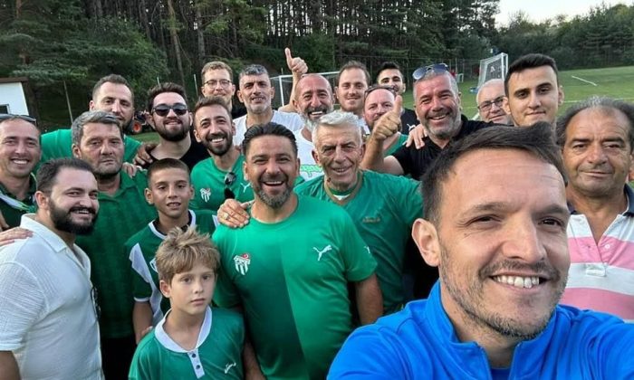 BURSASPOR GEREDE KAMPINDA TARAFTAR SÜRPRİZİYLE MORAL BULDU