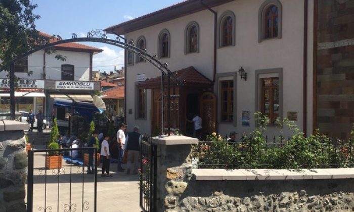 GEREDE’NİN TANINMIŞ DİŞ HEKİMİ TARIK YAVUZ’UN ANNESİ VEFAT ETTİ