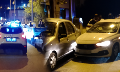 PARK HALİNDEKİ ARAÇLARA ÇARPTI