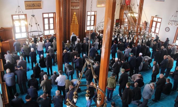 YILDIRIM BEYAZIT CAMİİ YENİDEN İBADETE AÇILDI