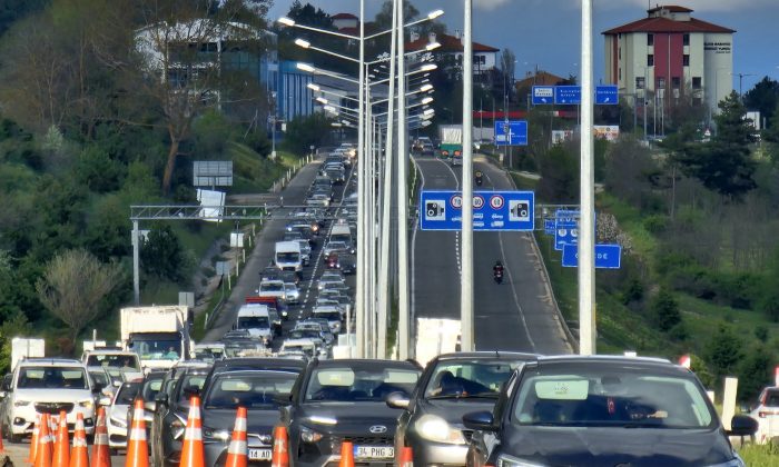 BAYRAM DÖNÜŞÜNDE GEREDE’DE TRAFİK YOĞUNLUĞU BAŞLADI